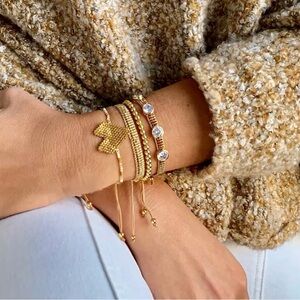 Chic Gold Heart Bracelet Set